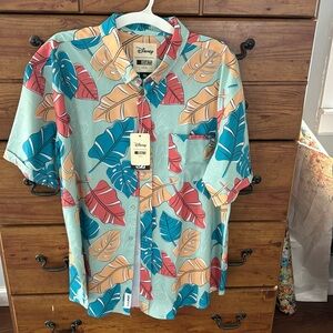 Nwt RSVLTS Moana button down